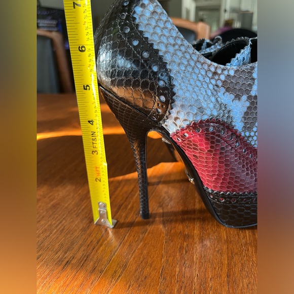 GUCCI “Gia” Leather Oxford Pump. Size 39 /9. Near-perfect condition. - Picture 13 of 16